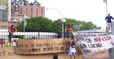MAFISSA suspende 400 trabajadores y comienza a importar textiles. MAFISSA suspende 400 trabajadores y comienza a importar textiles.